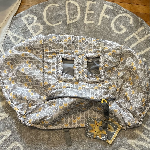 Boppy Shopping Cart & High Chair Cover with attached book toy - Picture 1 of 3